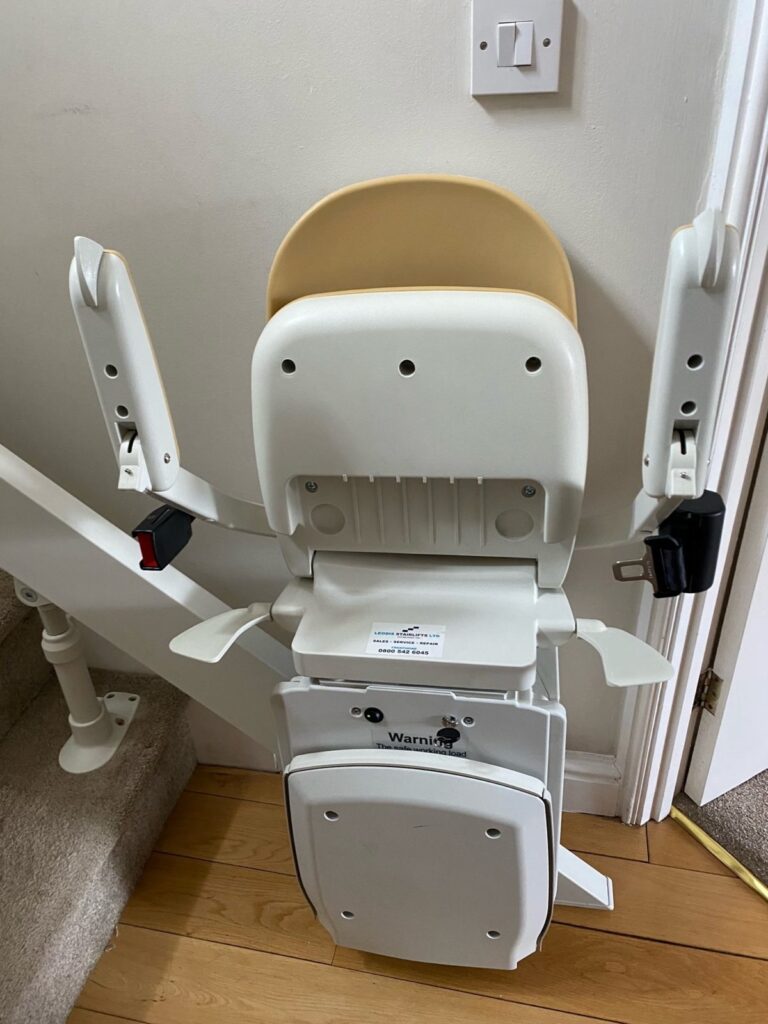 The folding arms, seat and foot rest make for a very compact design